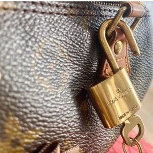 LV Padlock & Key no. 312 ~ Generic chain included